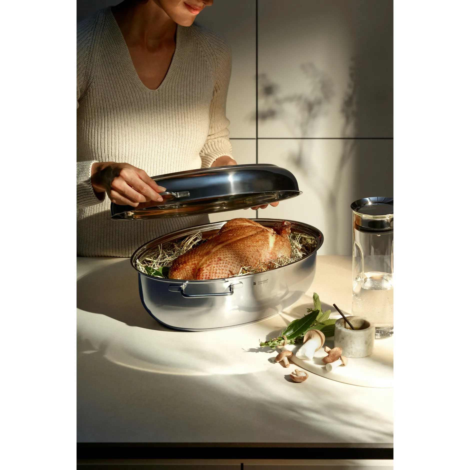 Extrabräter mit Metalldeckel, Drahteinsatz und Fleischthermometer|WMF Sale
