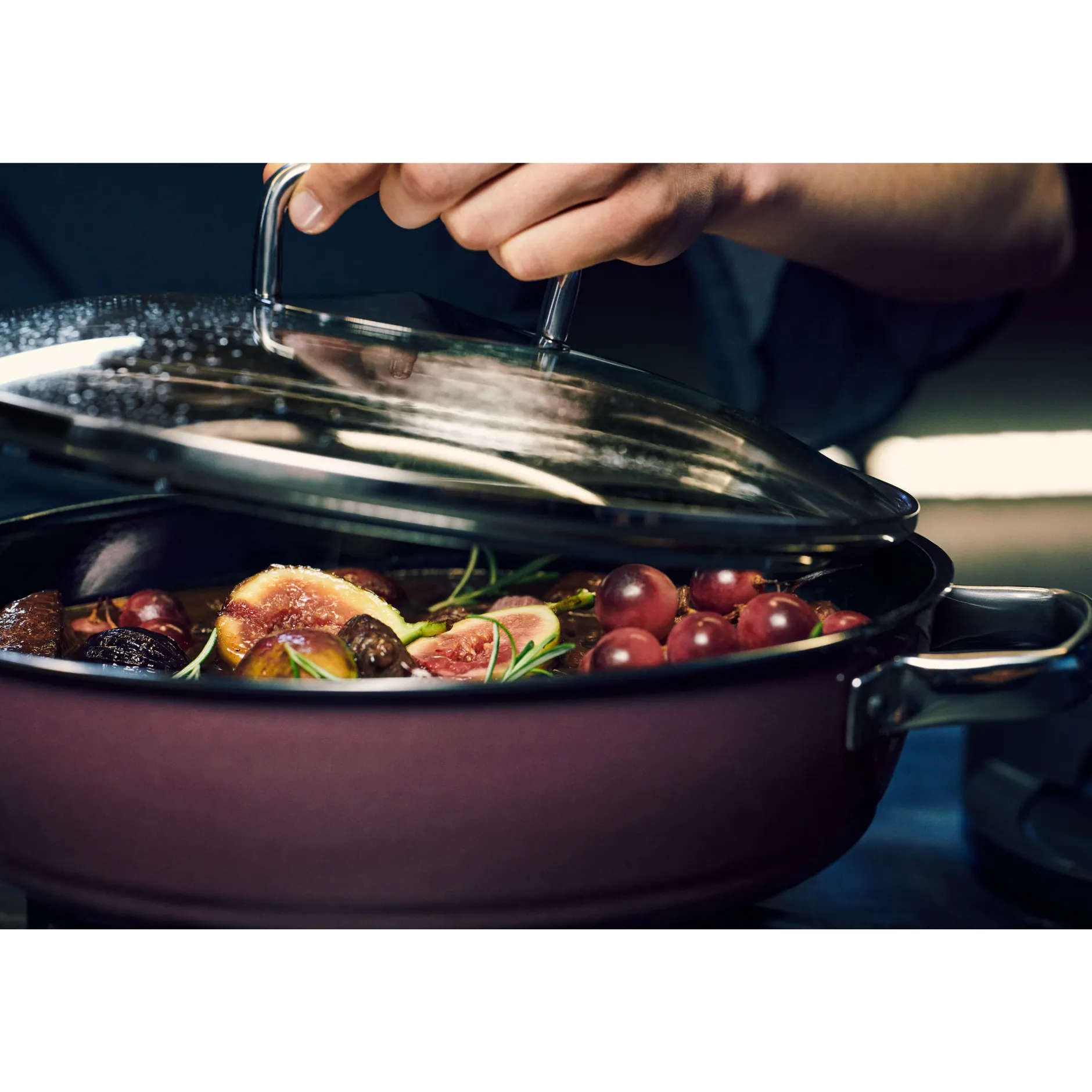Fusiontec Mineral Schmorpfanne mit Glasdeckel, 24 cm, Black|WMF Hot