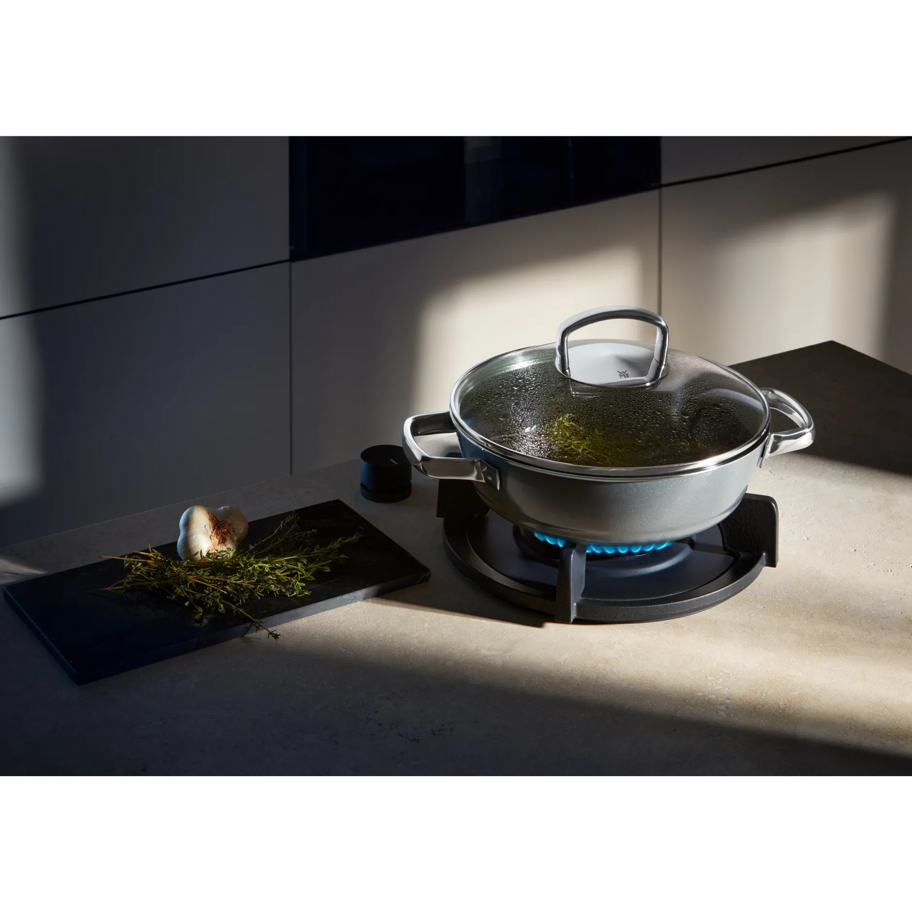 Fusiontec Mineral Schmorpfanne mit Glasdeckel, 24 cm, Platinum|WMF New