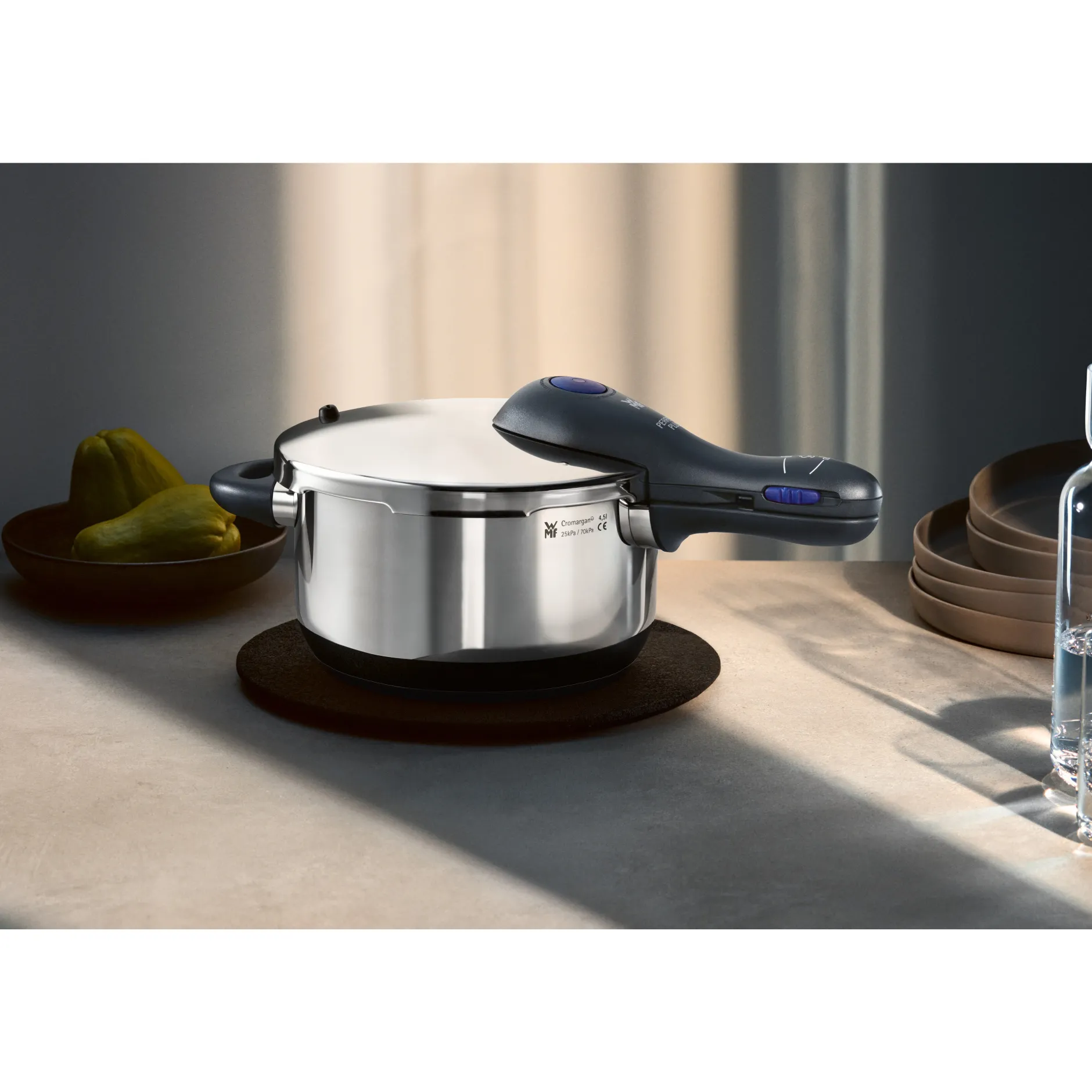 Perfect Plus One Pot Schnellkochtopf mit Dampfgareinsatz, 22 cm, 6,5 Liter|WMF Outlet
